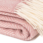 WOOOL Plaid - Diamond (Rosa) – Bild 3