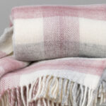 WOOOL Plaid - MEADOW CHECK (Dusky Pink) – Bild 3